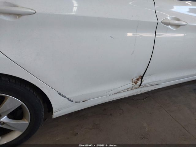 Hyundai ELANTRA Gls Image 9