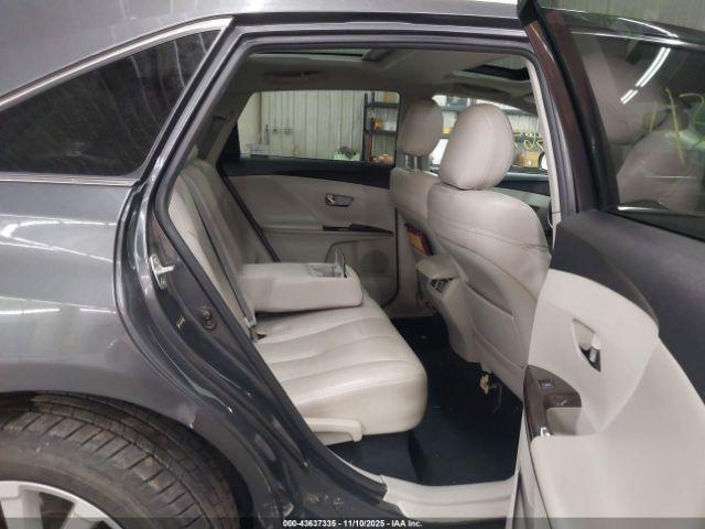 Toyota Venza Image 14