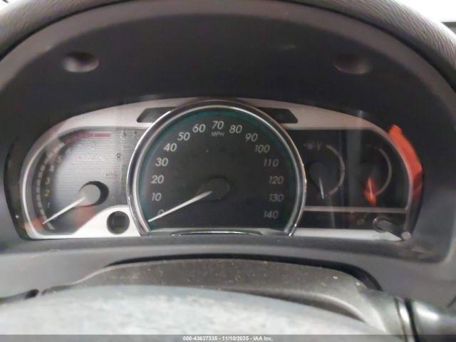 Toyota Venza Image 12