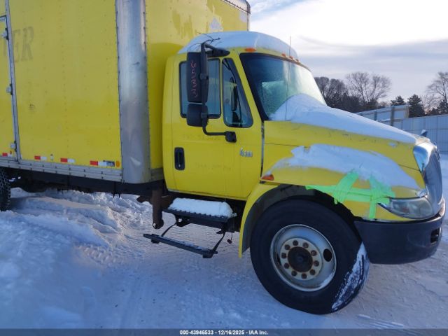 International 4000 4300 Image 2