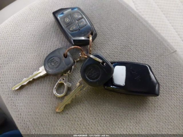 Buick Lucerne Cx Image 2