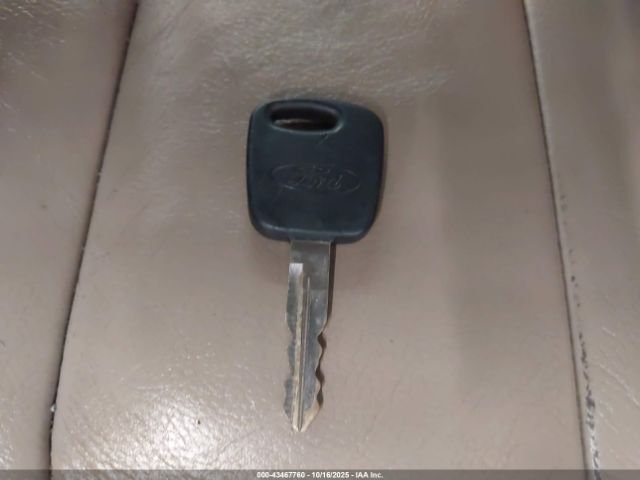 Ford Excursion Xlt Image 13