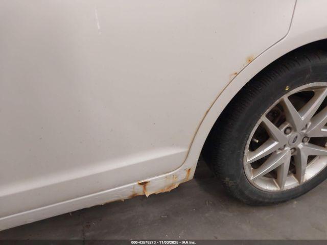 Ford Fusion Sel Image 8