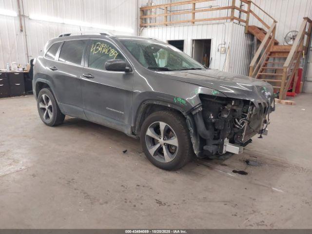 Salvage Jeep Cherokee