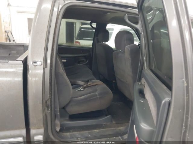 Chevrolet Silverado 1500 Ls Image 12