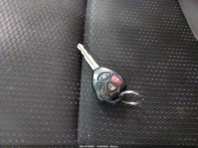 Pontiac Vibe Image 13