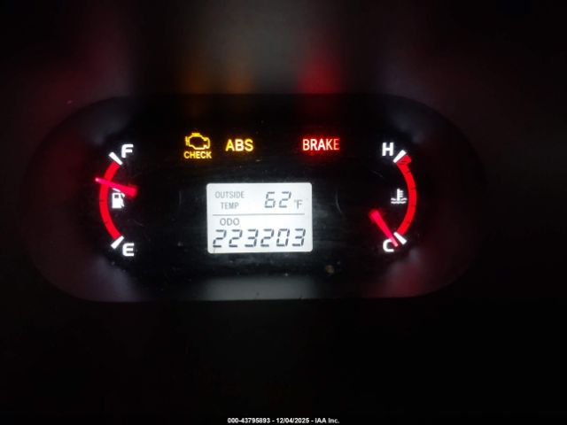 Pontiac Vibe Image 10