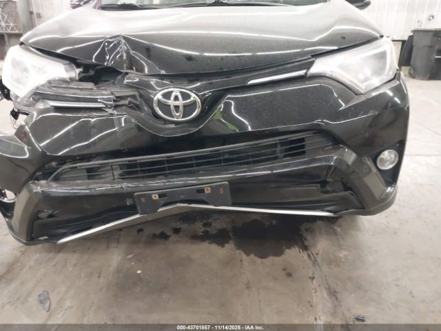 Toyota RAV4 Xle Image 6