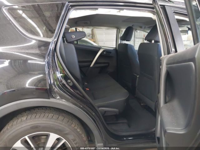 Toyota RAV4 Xle Image 7