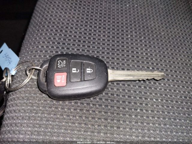 Toyota RAV4 Xle Image 11