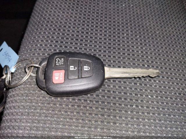 Toyota RAV4 Xle Image 11