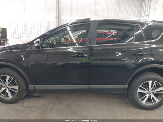 Toyota RAV4 Xle Image 10