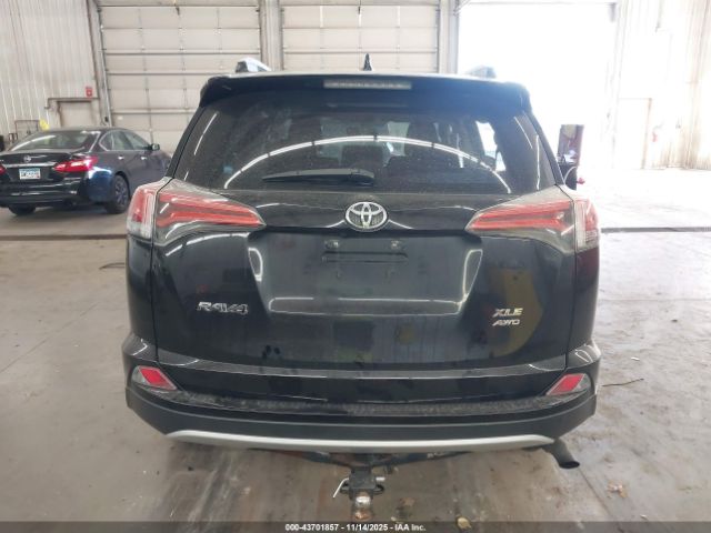 Toyota RAV4 Xle Image 12