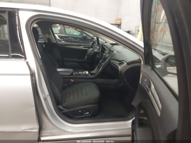 Ford Fusion Se Image 8