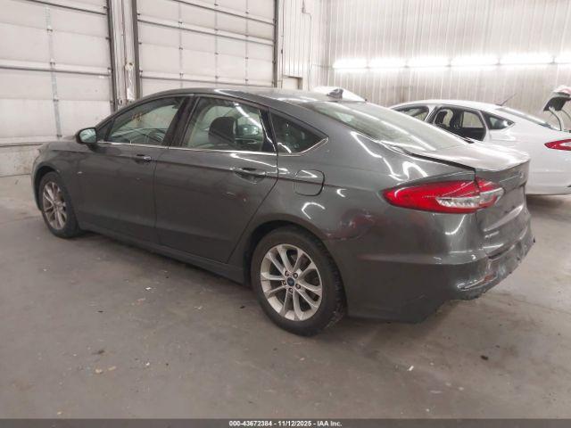 Ford Fusion Se Image 4