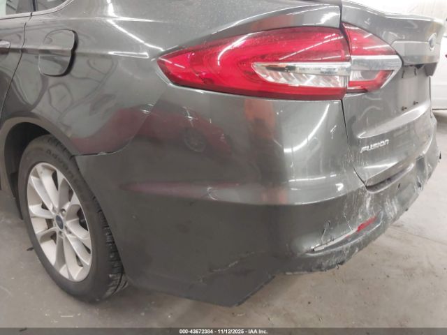 Ford Fusion Se Image 8