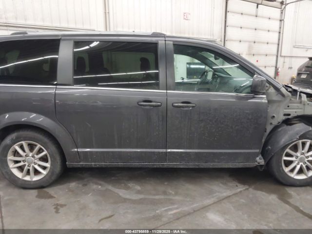 Dodge Grand Caravan Sxt Image 9