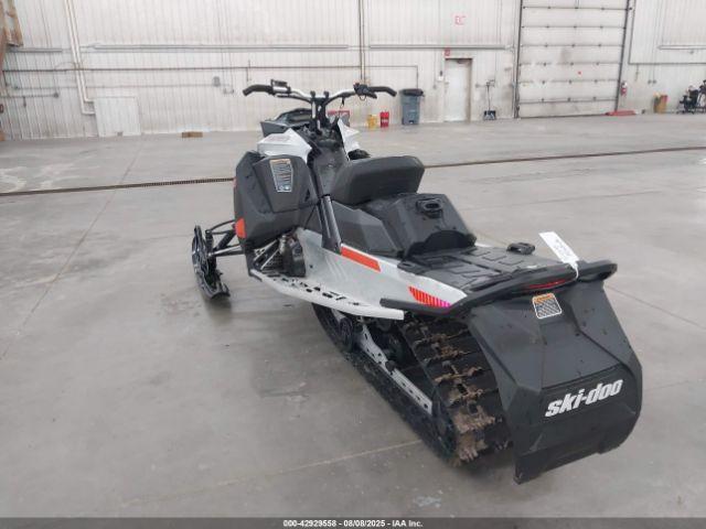 Ski-doo Mx Z 600 Image 4