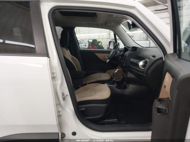 Jeep Renegade Latitude Image 5