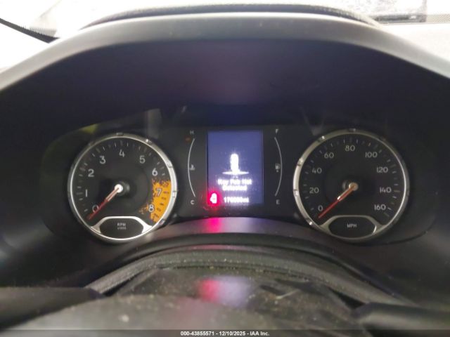 Jeep Renegade Latitude Image 12