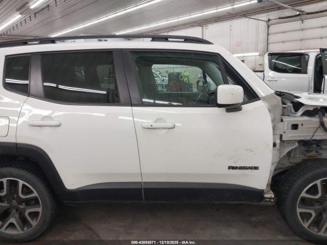 Jeep Renegade Latitude Image 6