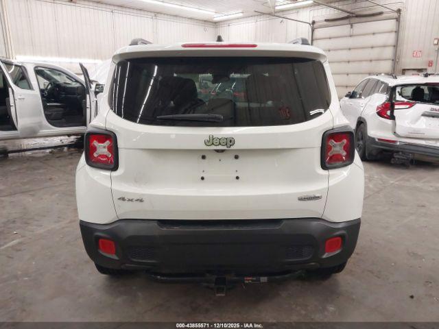 Jeep Renegade Latitude Image 13