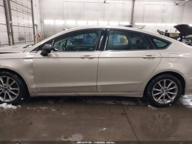 Ford Fusion Se Image 8