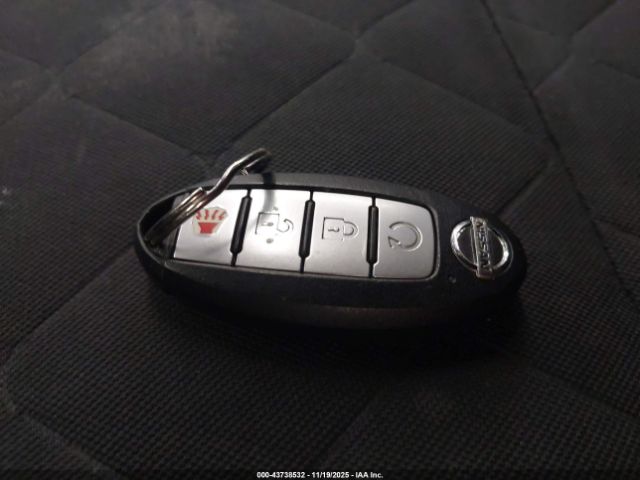 Nissan Kicks Sv Image 9