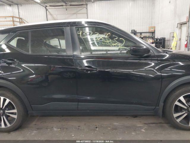 Nissan Kicks Sv Image 16