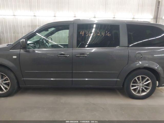 Dodge Grand Caravan Sxt 30th Anniversary Image 12