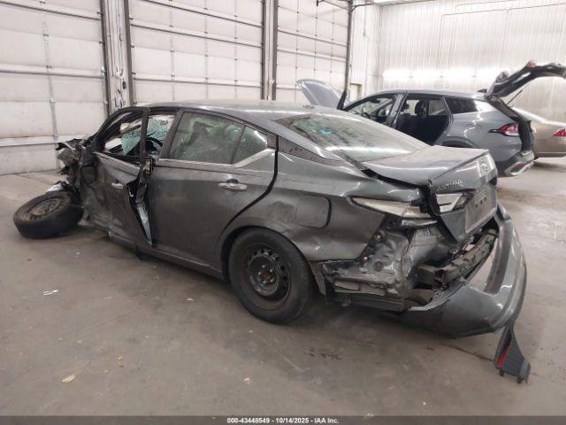 Nissan Altima S Fwd Image 2