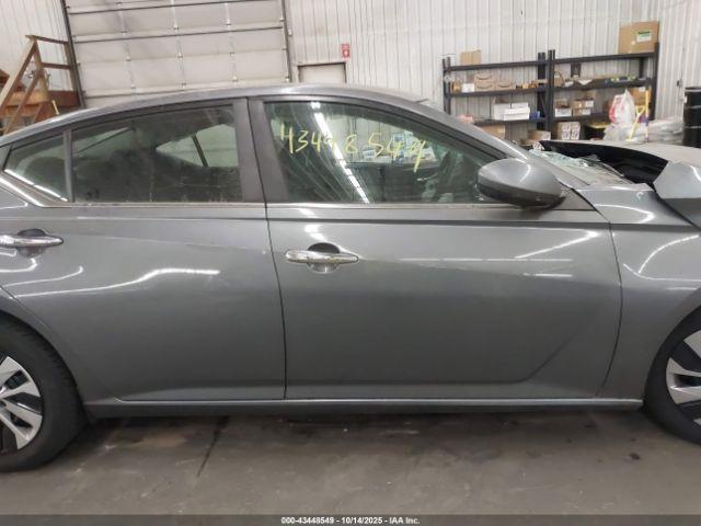 Nissan Altima S Fwd Image 14