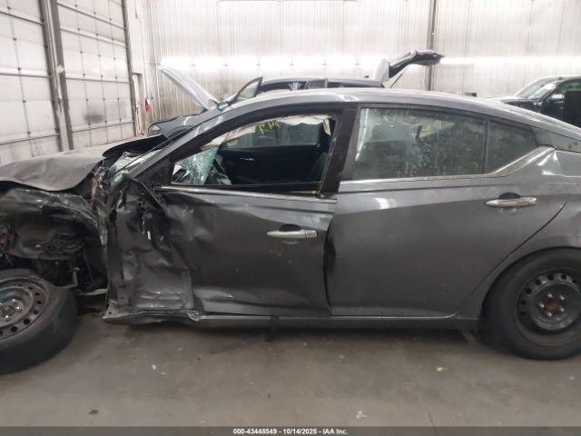 Nissan Altima S Fwd Image 17