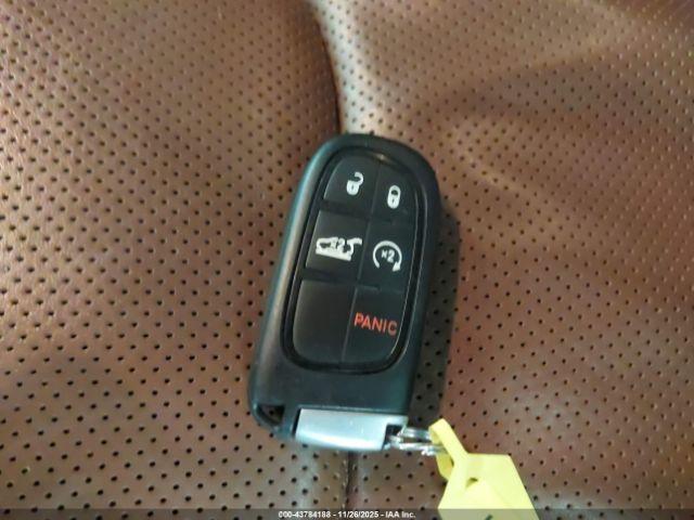 Jeep Cherokee Overland 4x4 Image 4