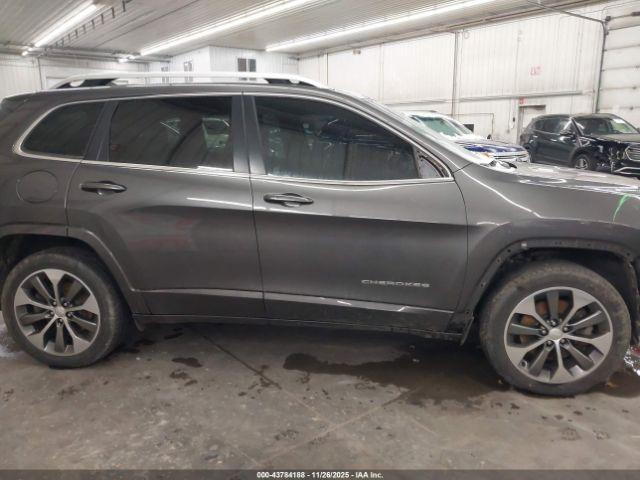 Jeep Cherokee Overland 4x4 Image 13