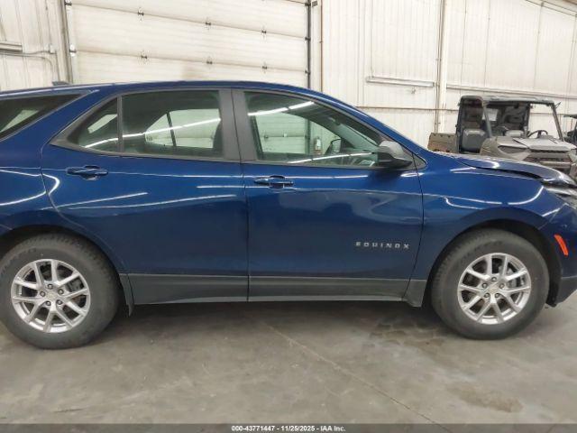 Chevrolet Equinox Awd Ls Image 12