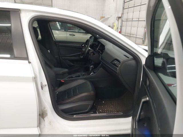 Volkswagen Jetta Image 16