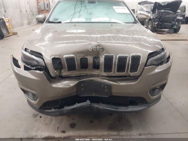 Jeep Cherokee Latitude Plus 4x4 Image 3