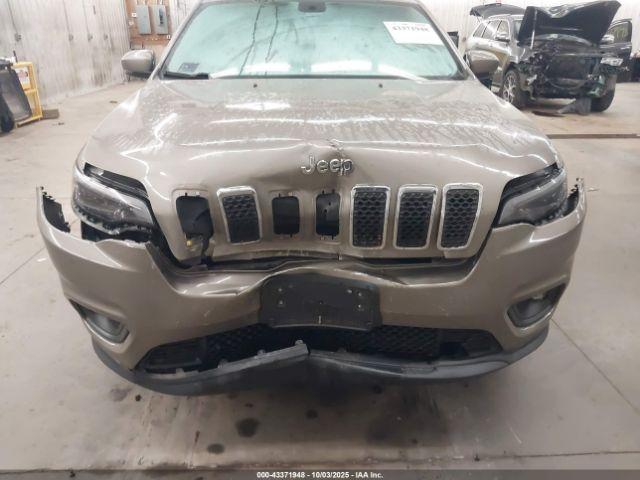 Jeep Cherokee Latitude Plus 4x4 Image 3