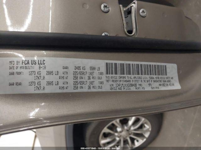 Jeep Cherokee Latitude Plus 4x4 Image 13