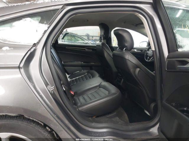 Ford Fusion Se Image 8