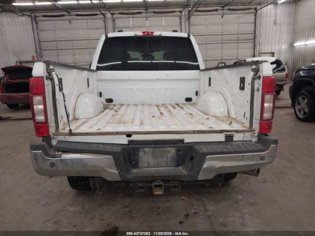 Ford F-350 Xlt Image 6