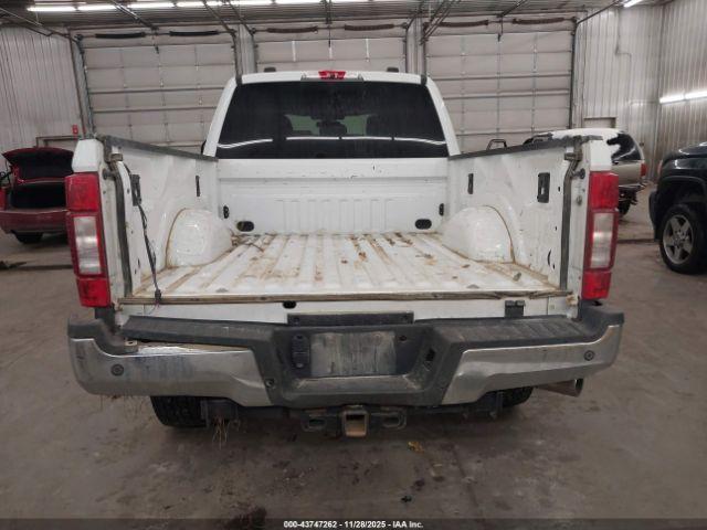 Ford F-350 Xlt Image 6