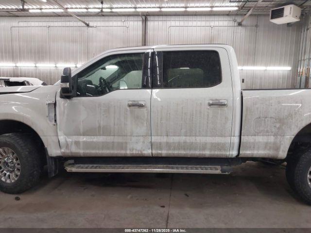 Ford F-350 Xlt Image 12