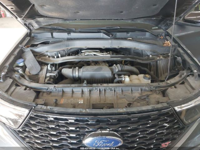Ford Explorer St Image 8