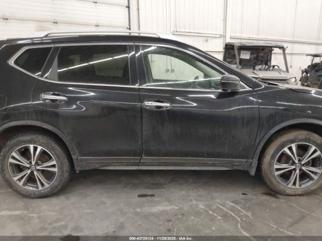Nissan Rogue Image 16