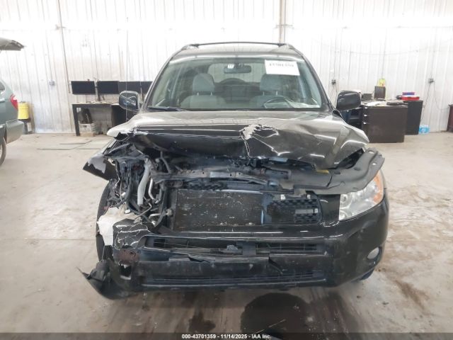 Toyota RAV4 Limited Image 12