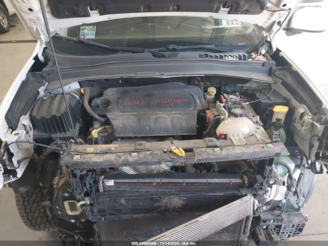 Jeep Renegade Latitude Image 11