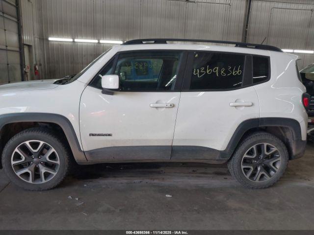 Jeep Renegade Latitude Image 14