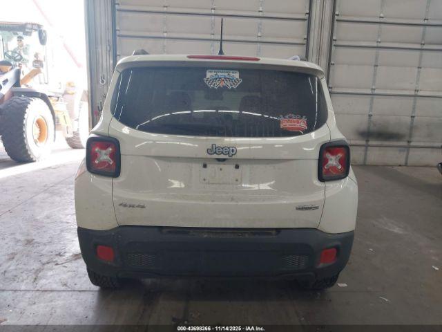 Jeep Renegade Latitude Image 16